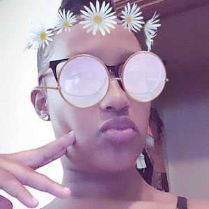 Meet your Posher, Mslady